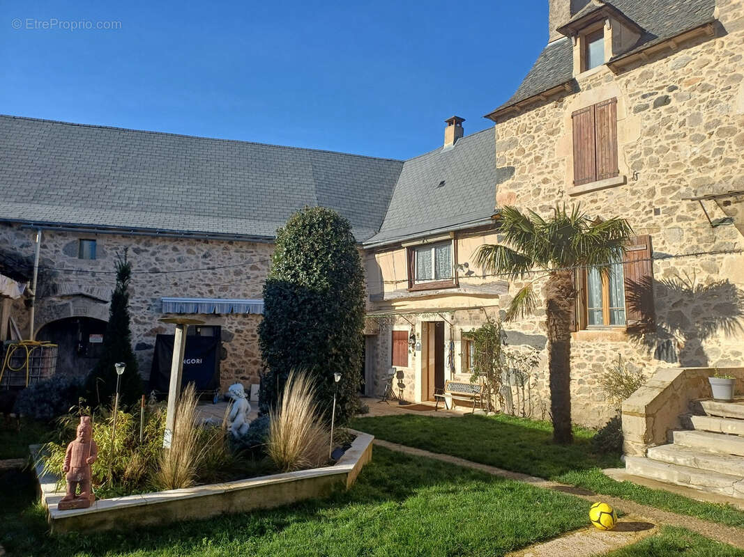 Maison à MALEVILLE
