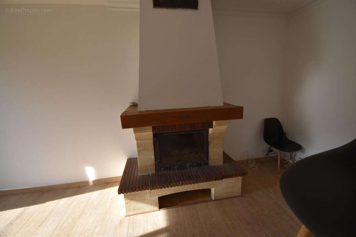 DSC_0004 - Maison à SAINT-SATURNIN