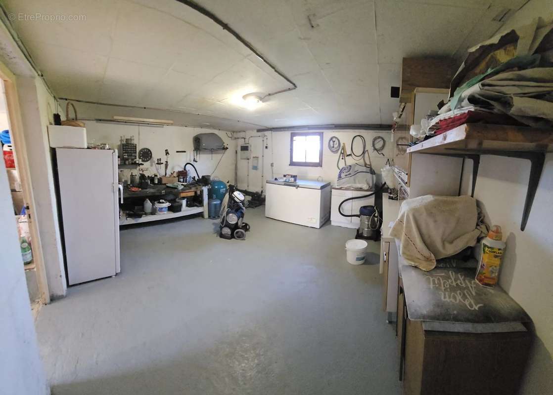 Maison à SAINT-PARIZE-LE-CHATEL