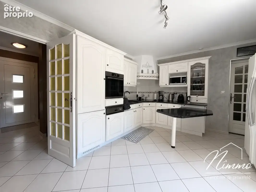 Nîmes carreau de lanes - villa  avec piscine garage et terrain arbore en exclusivite - photo 5