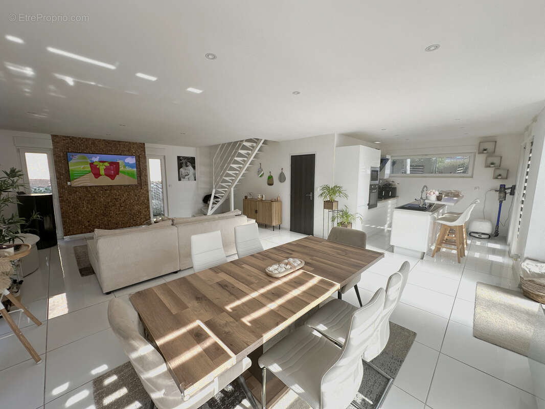 Maison à DOUCHY-LES-MINES