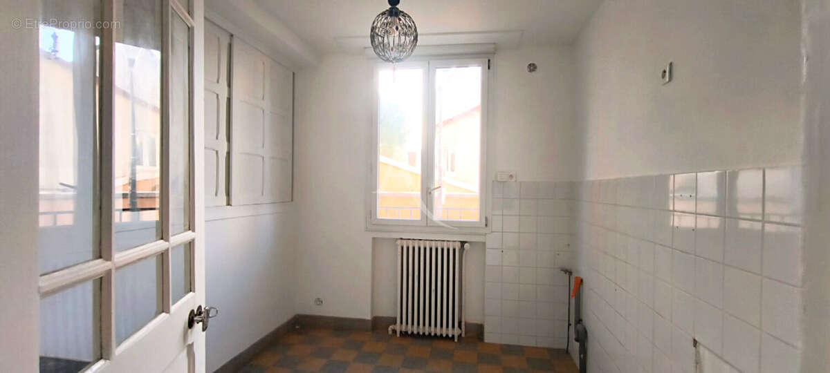 Appartement à LES LILAS