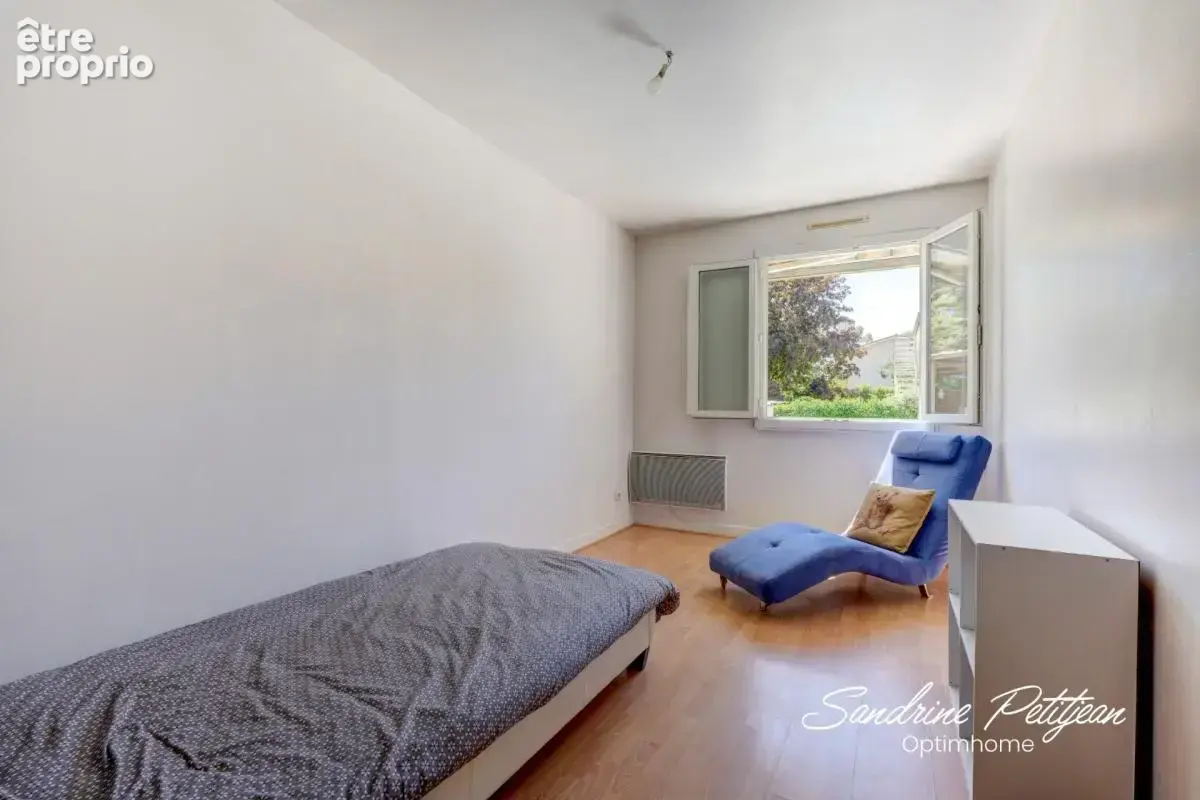 À vendre – Maison familiale de plain-pied 108.5 m² (4 chambres - Véranda) + Garage – Piscine – Terrain 555 m² – Saint-André-de-C - photo 14