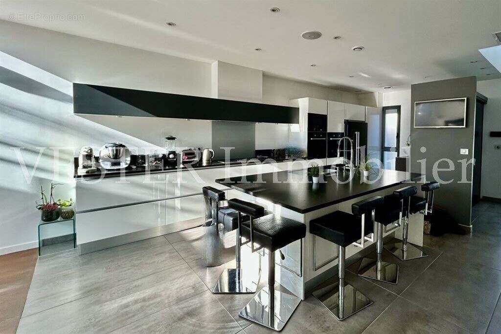 Maison d'architecte 260m² 9 pièces - garage - piscine - photo 3