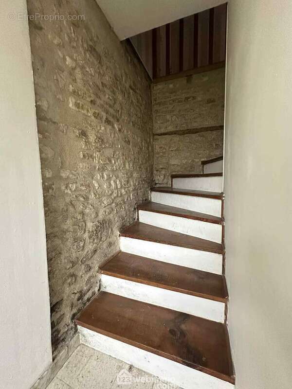 Allons découvrir l&#039;étage - Maison à SISSONNE