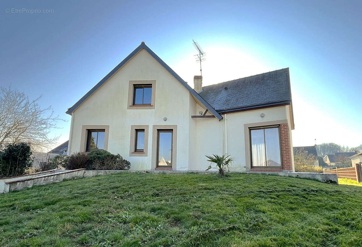 Maison à MESSAC