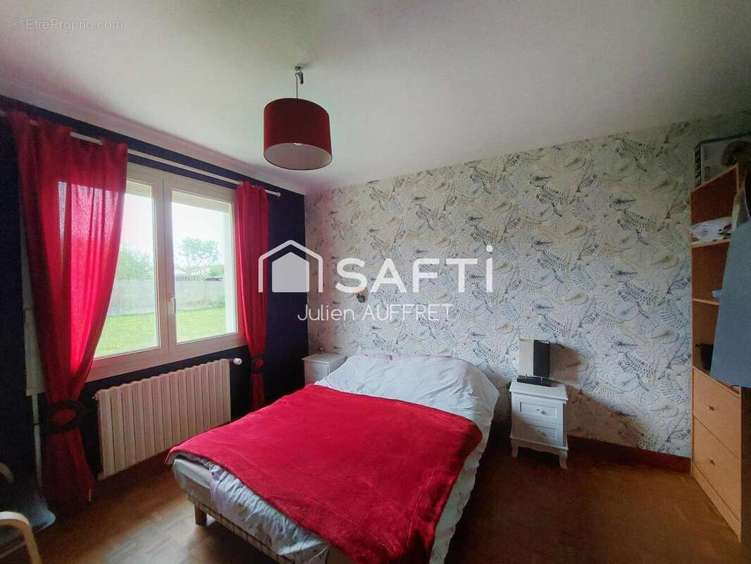 Photo 3 - Maison à MYENNES