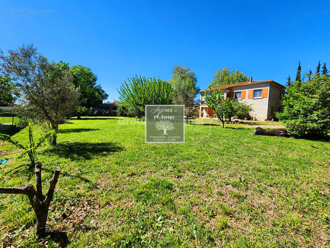 Villa. saint-martin-de-crau - photo 2