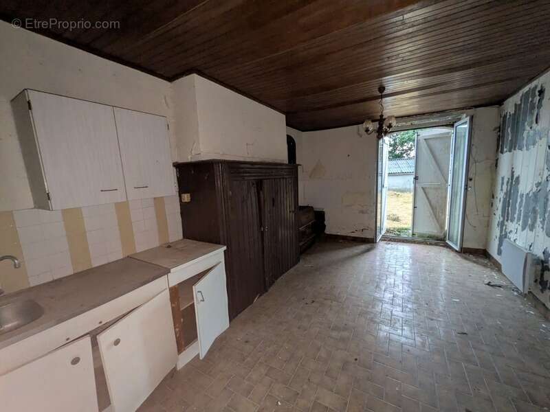 Plouay en campagne ensemble immobilier composé d' une maison de 45m² habitable, une grange de 33 m², un bâtiment en pierre de 91 - photo 6