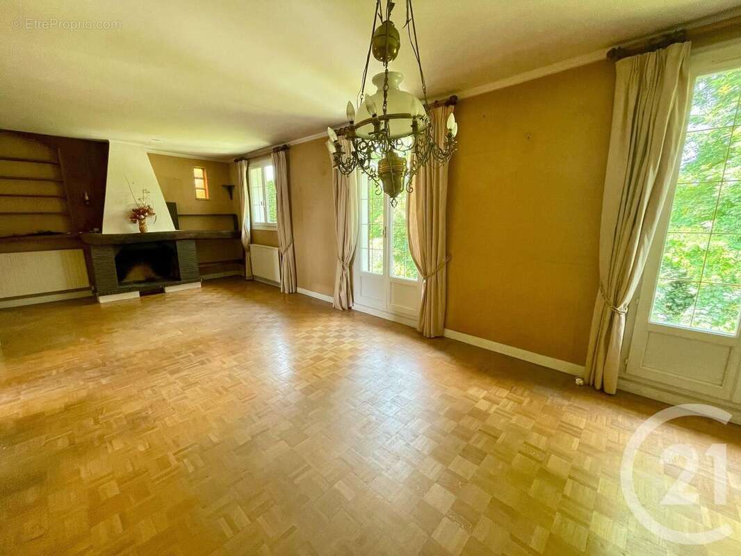 Maison à DAMMARTIN-EN-GOELE