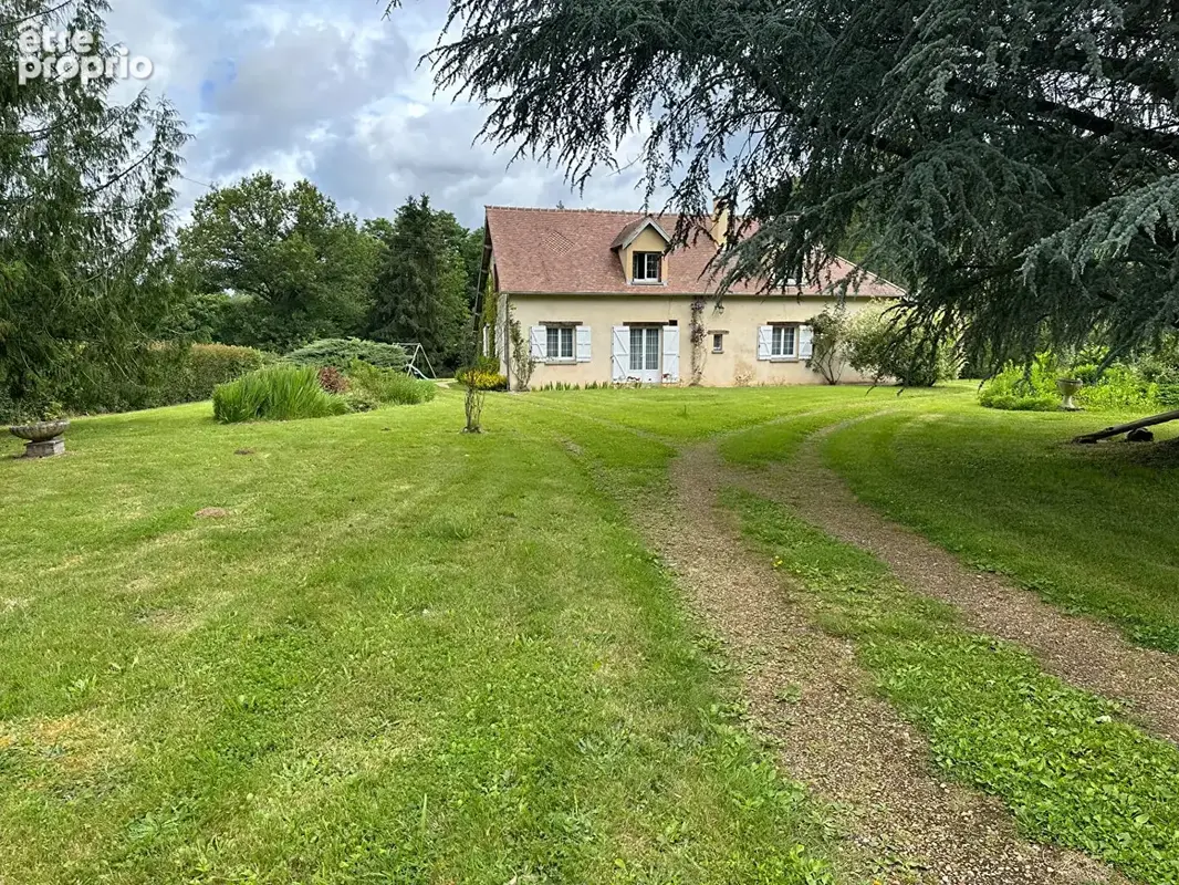 Maison à REMALARD