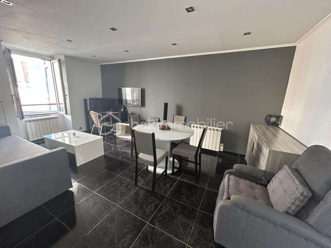 Appartement à VILLENEUVE-LE-ROI