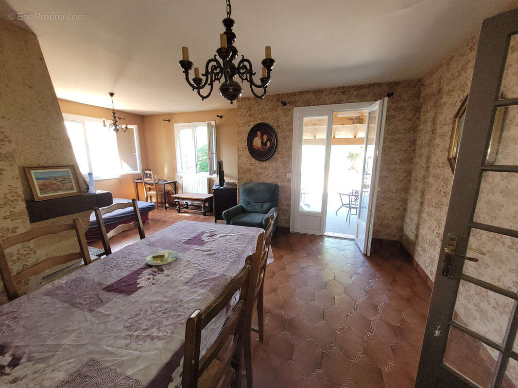 Maison à FLEURY