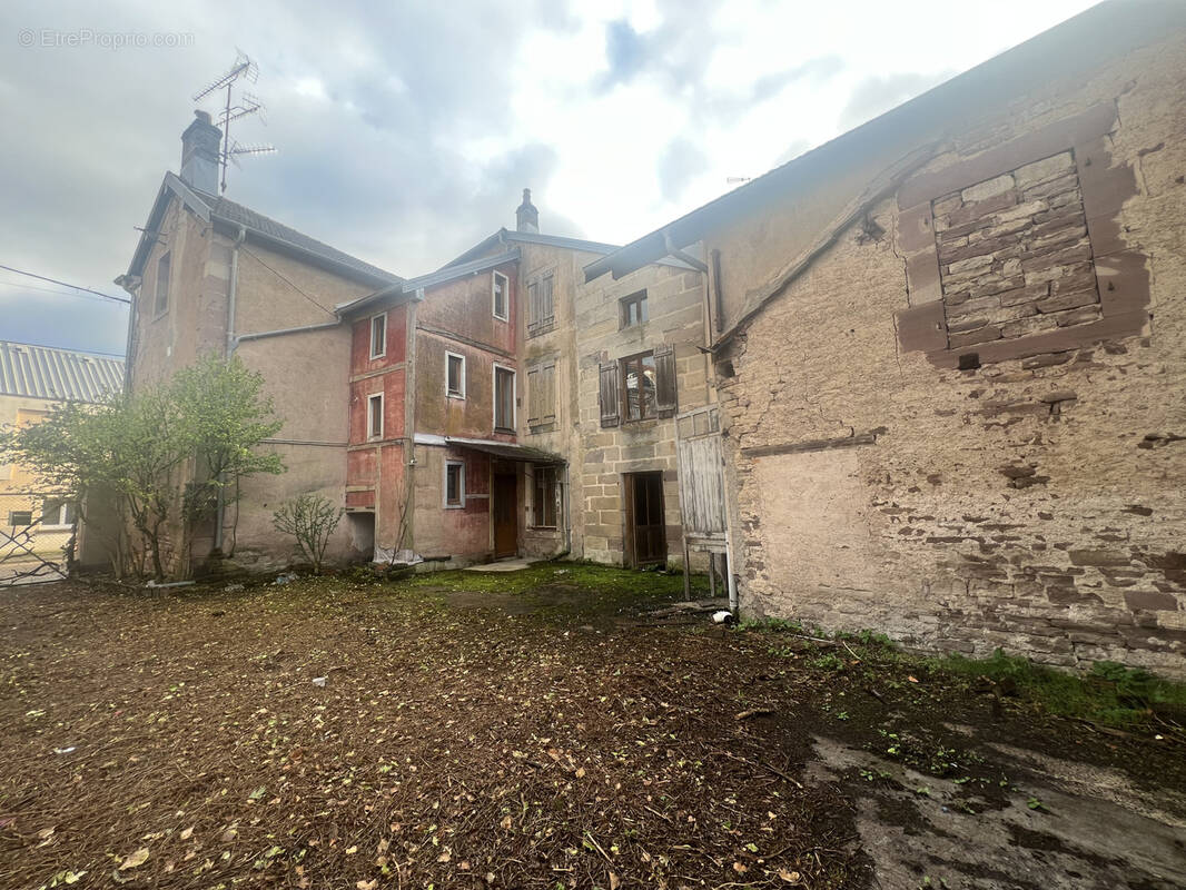 Appartement à LUXEUIL-LES-BAINS