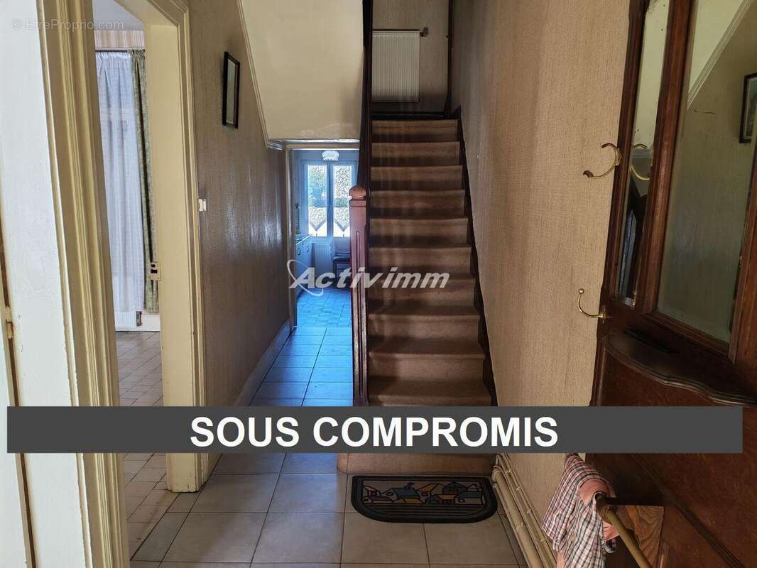 4286 14 - Maison à HESDIN