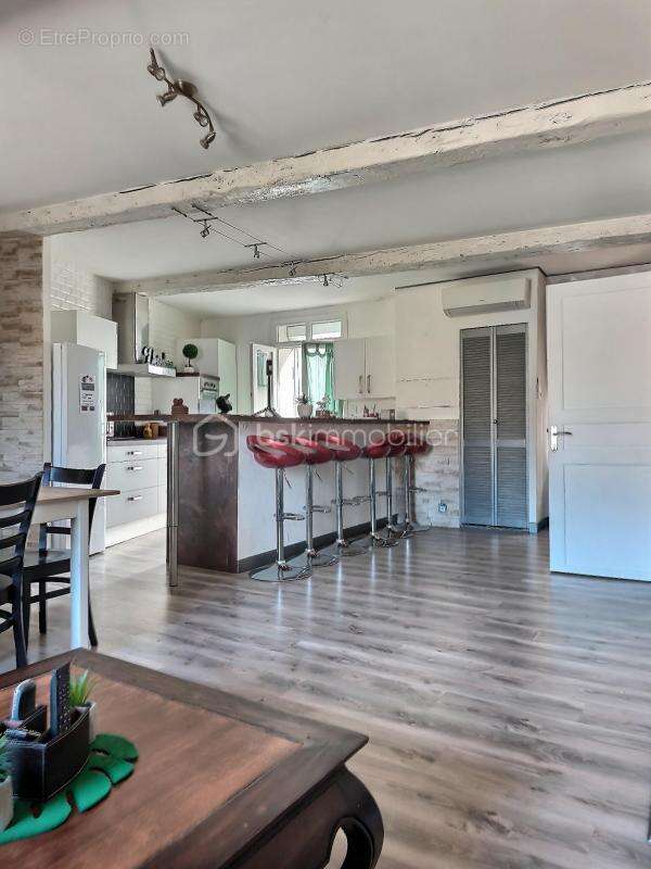 Maison à SAINT-ESTEVE