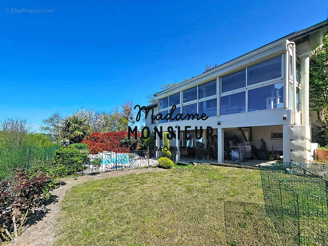 Maison à SAINT-CHEF