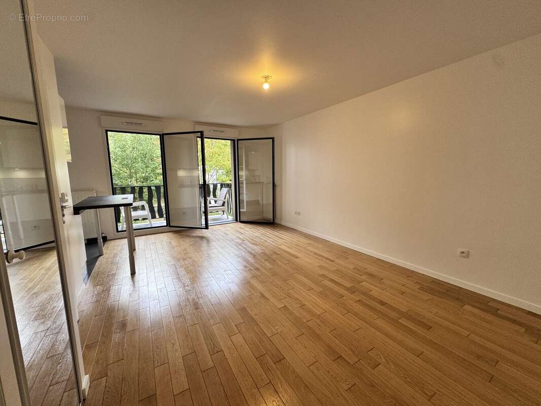 Appartement à SURESNES