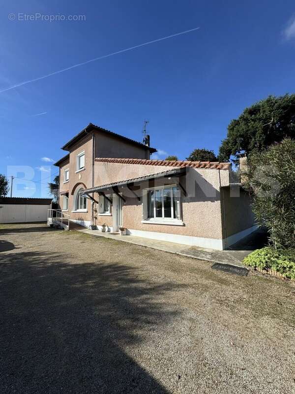 IMG_5609 - Maison à REYNIES