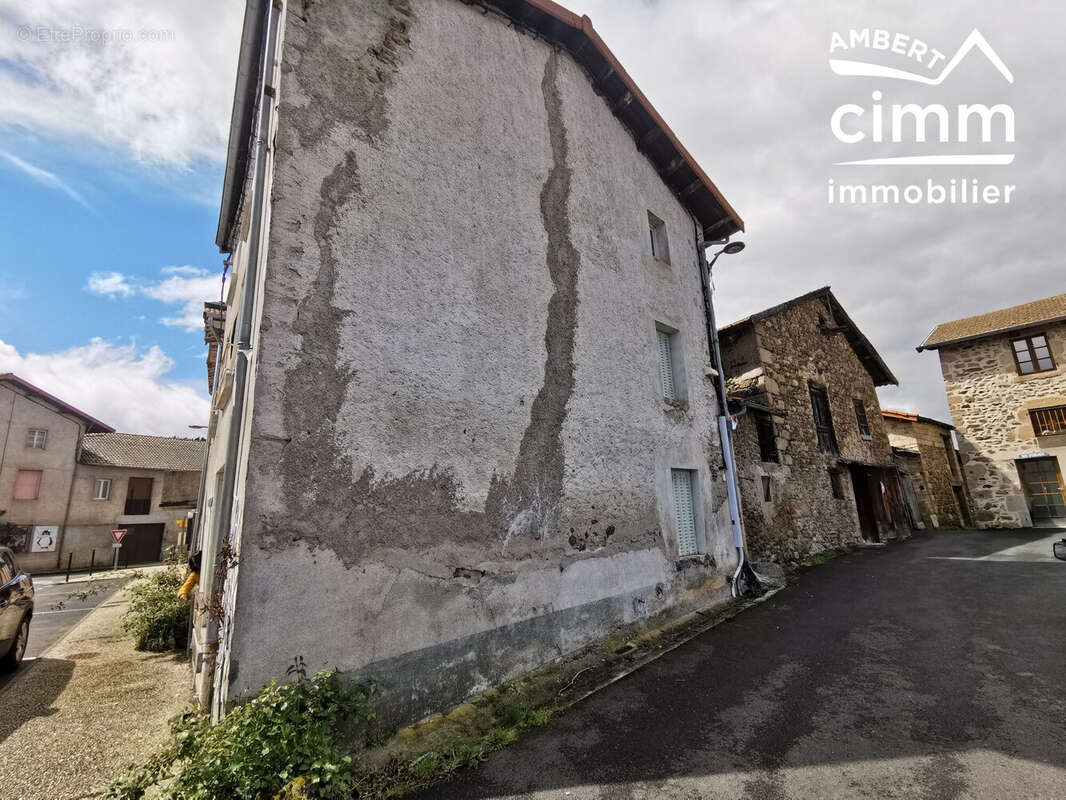 Maison à SAINT-ALYRE-D&#039;ARLANC