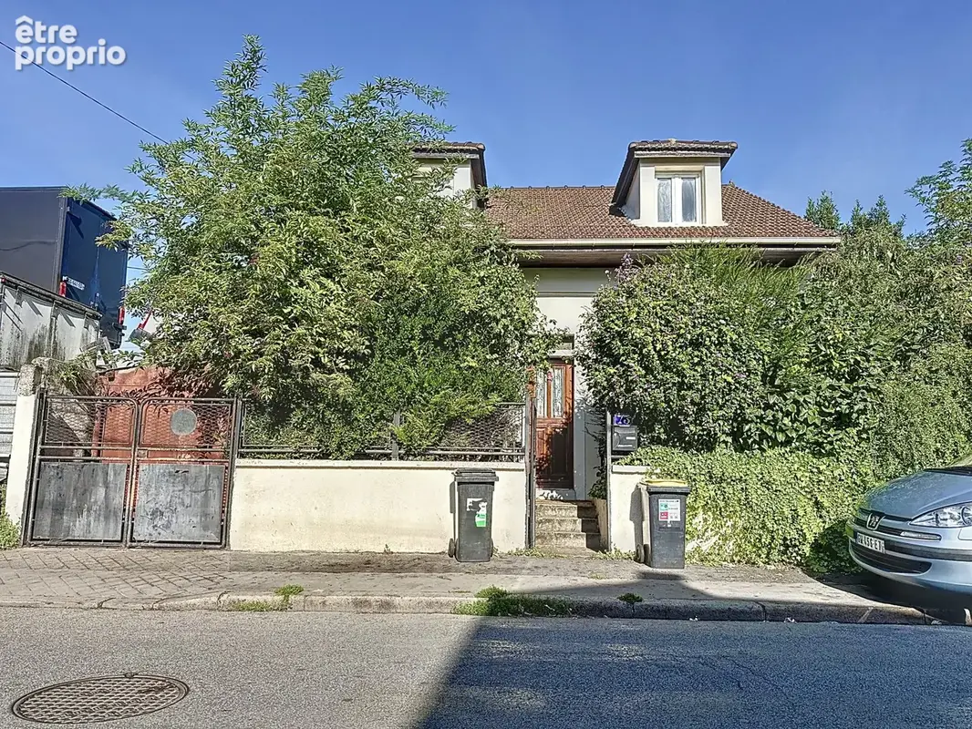 Maison 107 m² à Saint-Denis  - photo 1