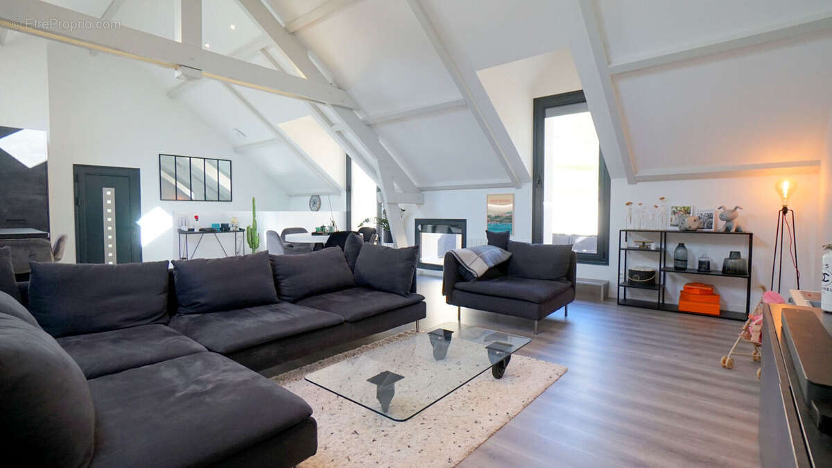 Maison à MEZY-SUR-SEINE