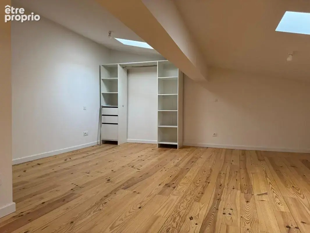 Immeuble rénové offrant trois logements lumineux dont deux T1 bis et un duplex T3 secteur Capucins Carcassonne - photo 5
