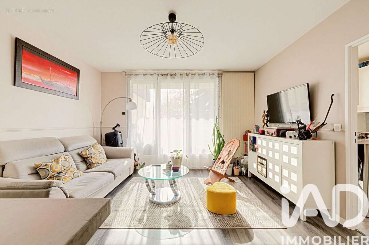 Photo 2 - Appartement à THORIGNY-SUR-MARNE