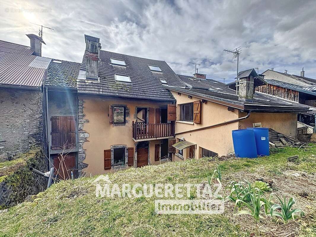 Appartement à TANINGES