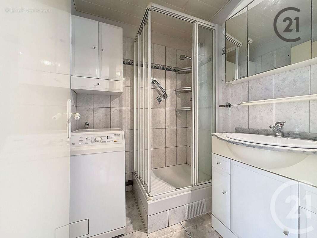 Appartement à COMBS-LA-VILLE