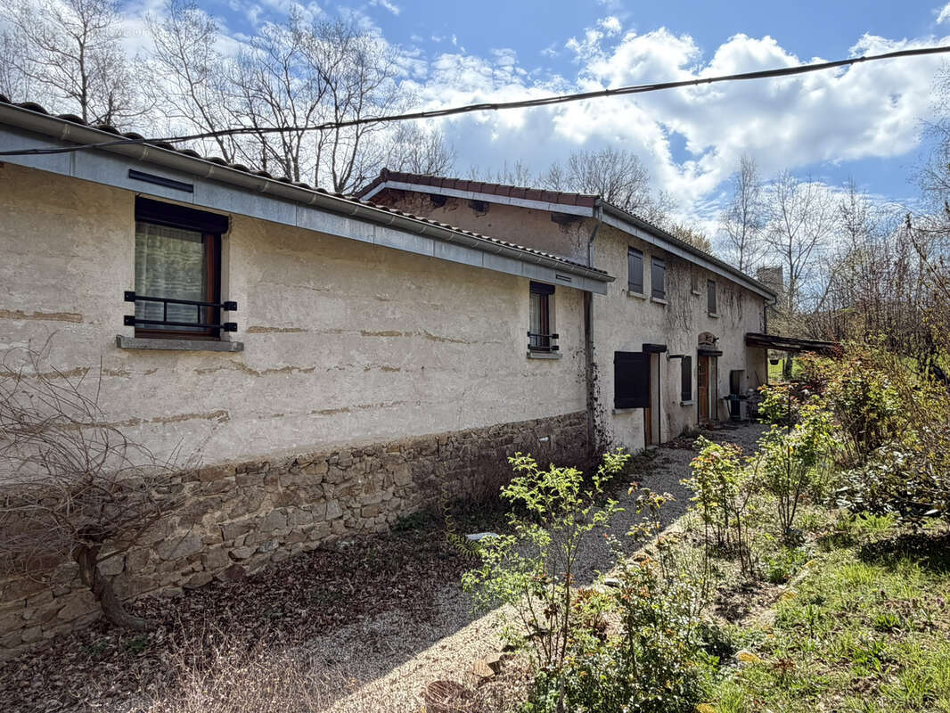 Maison à AUGEROLLES