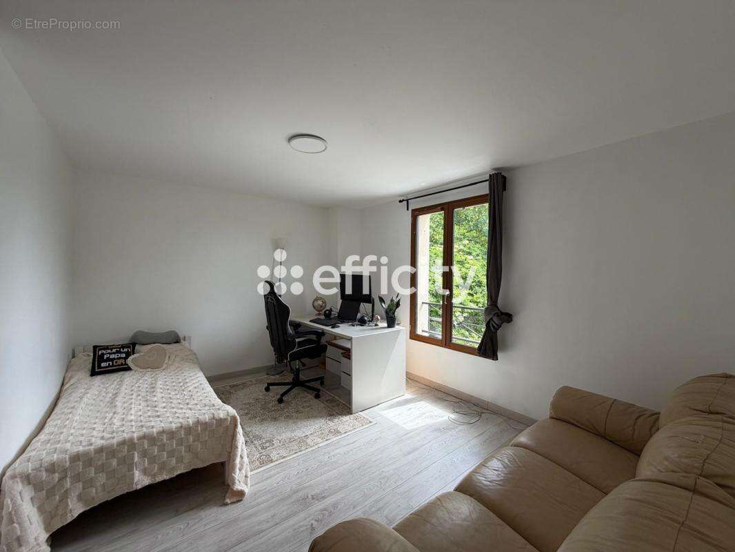 Maison 160 m² à Tessancourt-Sur-Aubette  - photo 9