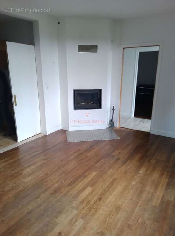 Maison à LA CHAPELLE-SAINT-GERAUD