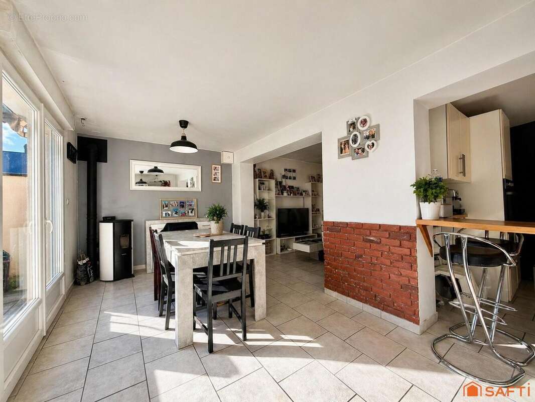 Photo 3 - Maison à DEVILLE-LES-ROUEN