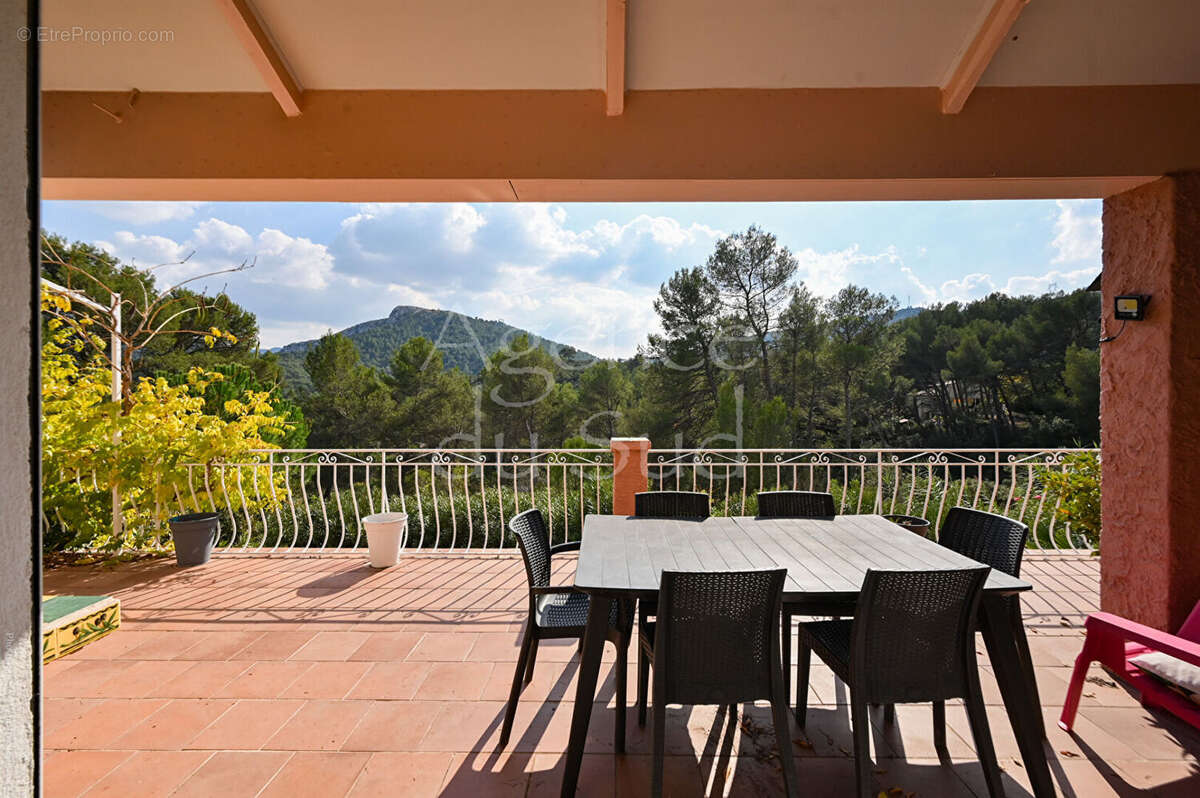 Maison à LA DESTROUSSE