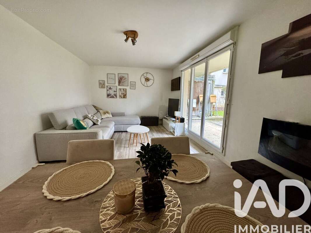 Photo 3 - Appartement à CORBEIL-ESSONNES