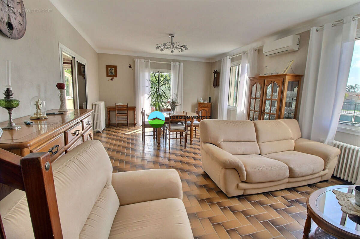 Charmante villa provençale avec grand terrain et piscine à Modène - photo 8