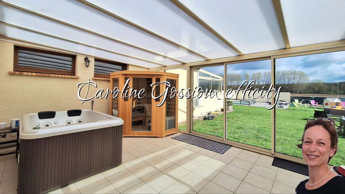 Maison à POINCY