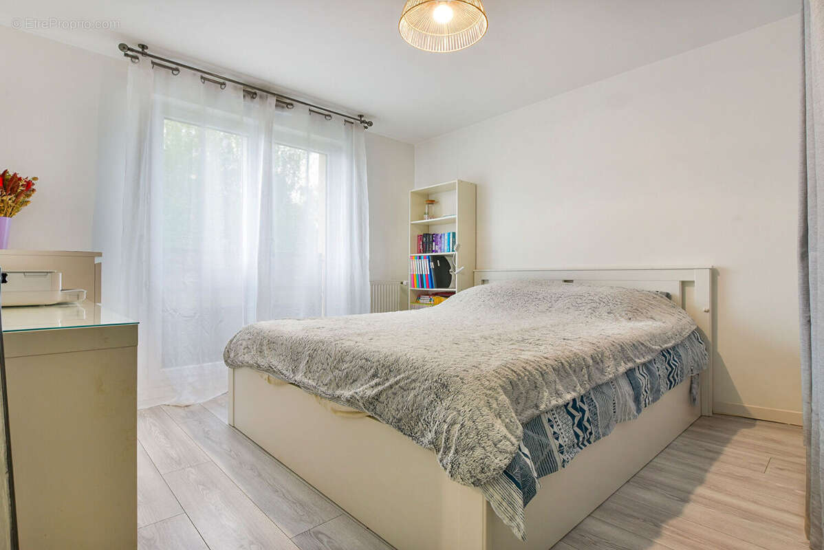 Appartement à BRIE-COMTE-ROBERT