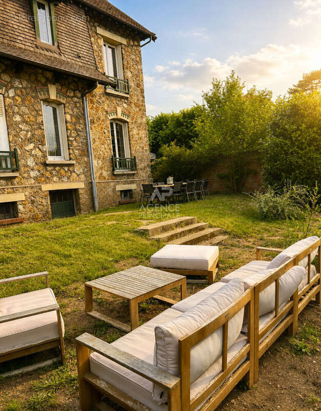 Maison à MAISONS-LAFFITTE