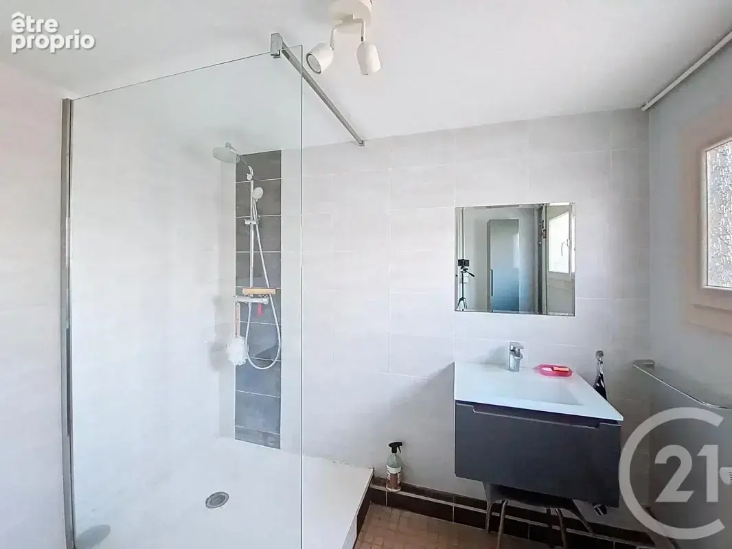 Maison 222 m² à Feyzin  - photo 9