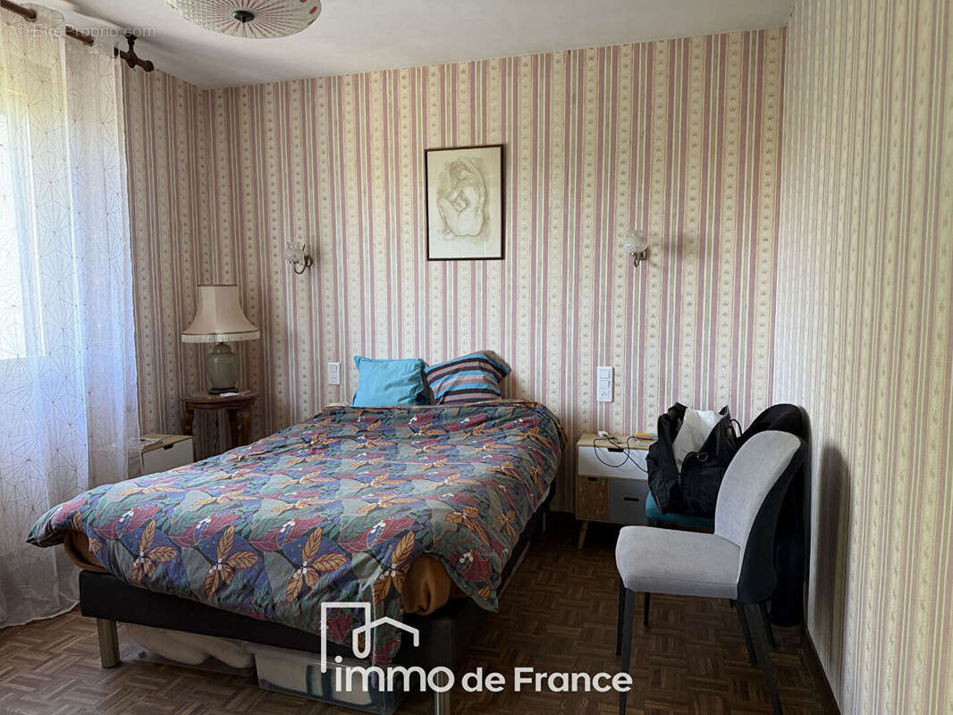 Sur le GR65-Maison T5 avec grand sous-sol-EXCLUSIVITE - photo 10