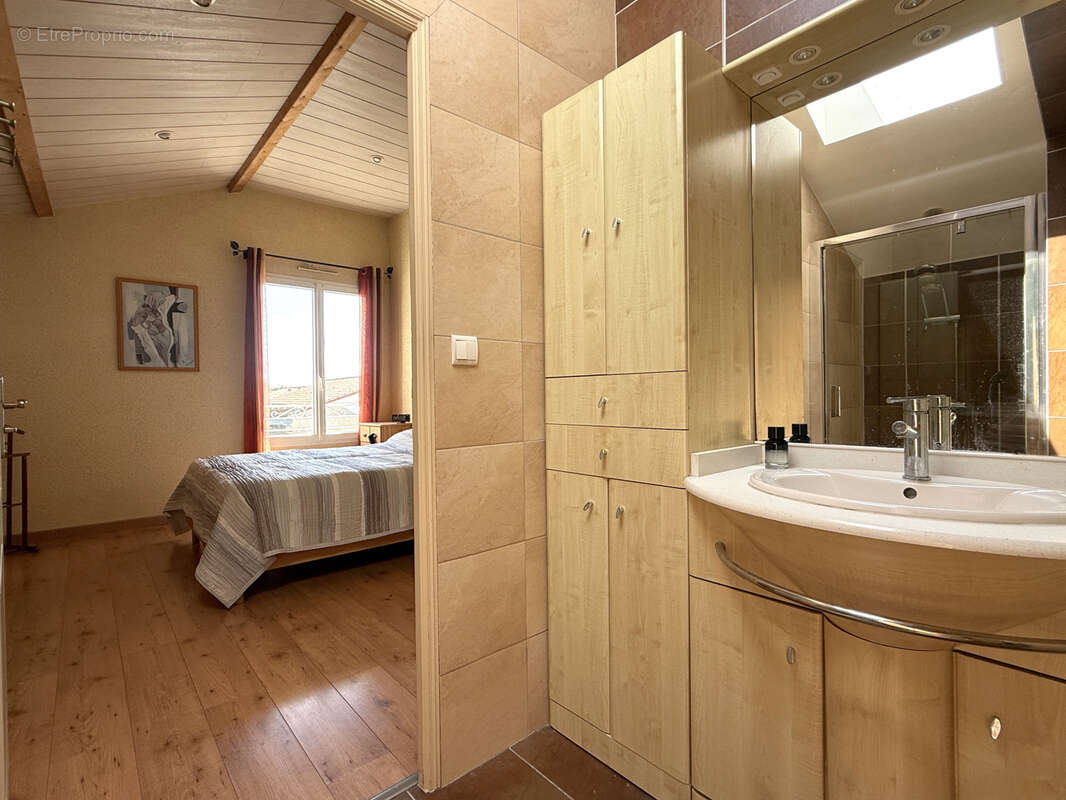 Mouzillon, centre-bourg - maison 5 chambres - grand sous-sol - jardin - photo 12