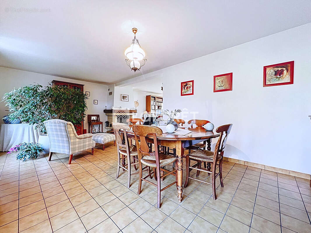 Maison à NOGENT-LE-PHAYE