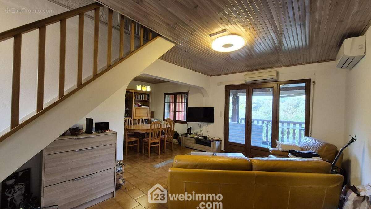 Maison à FLASSANS-SUR-ISSOLE