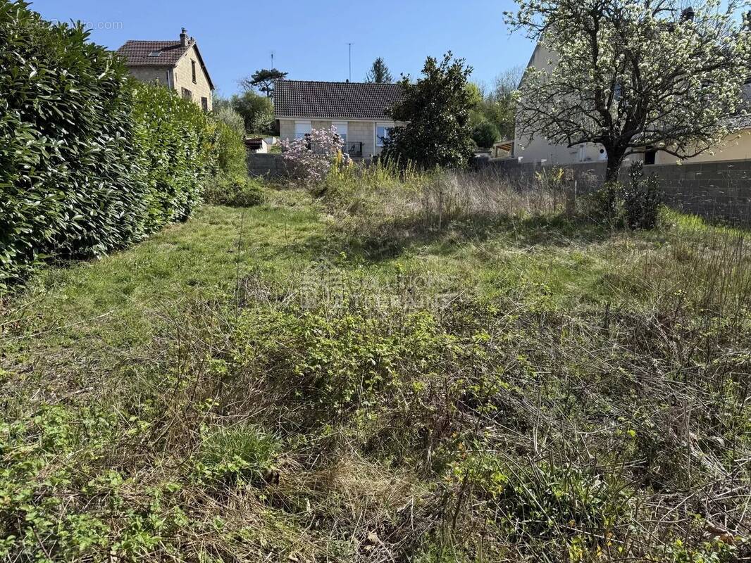 Terrain à SAINT-OUEN-L'AUMONE