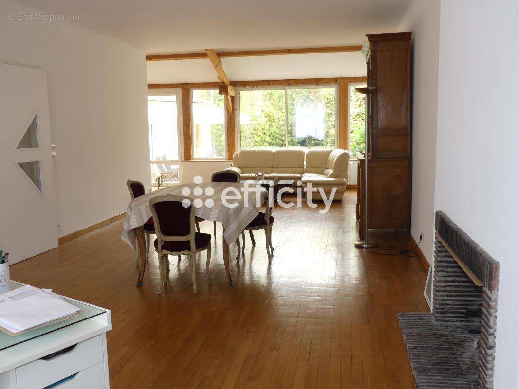 Maison 370 m² à Vitry-Le-Francois  - photo 3