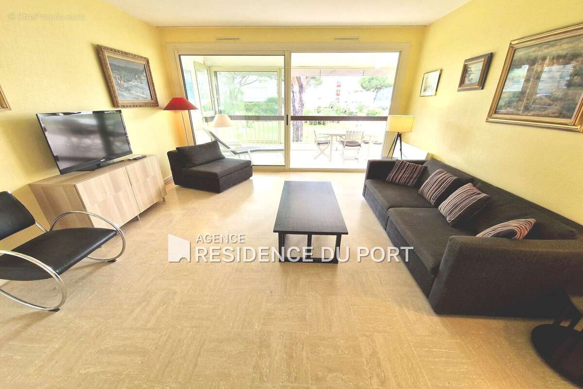 Appartement à MANDELIEU-LA-NAPOULE