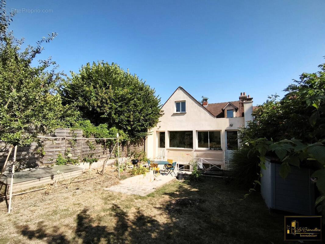 Maison à SAINTE-MESME