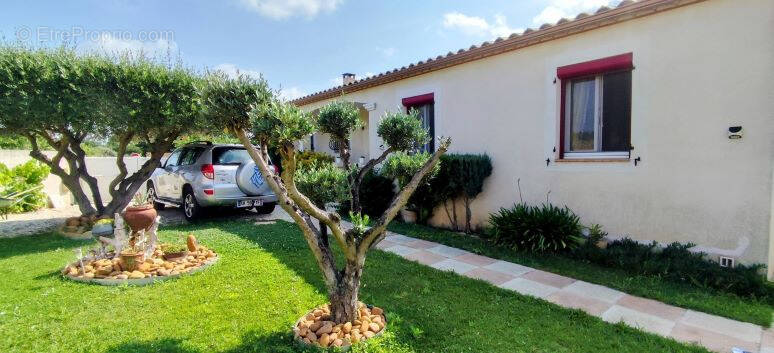 Maison à JONQUIERES-SAINT-VINCENT